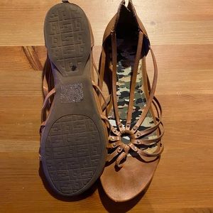 Kenneth Cole Tan Sandals, size 10